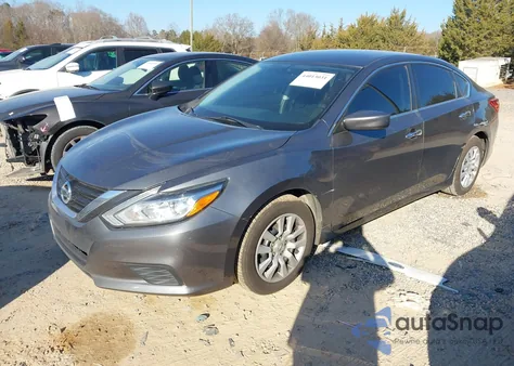 2017 Nissan Altima 2.5 S z USA, uszkodzony, nr VIN 1N4AL3AP6HC235799